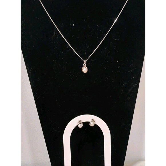 Jewelry - Sterling Silver Fresh Water Pearl Necklace And Stud Earring Set
